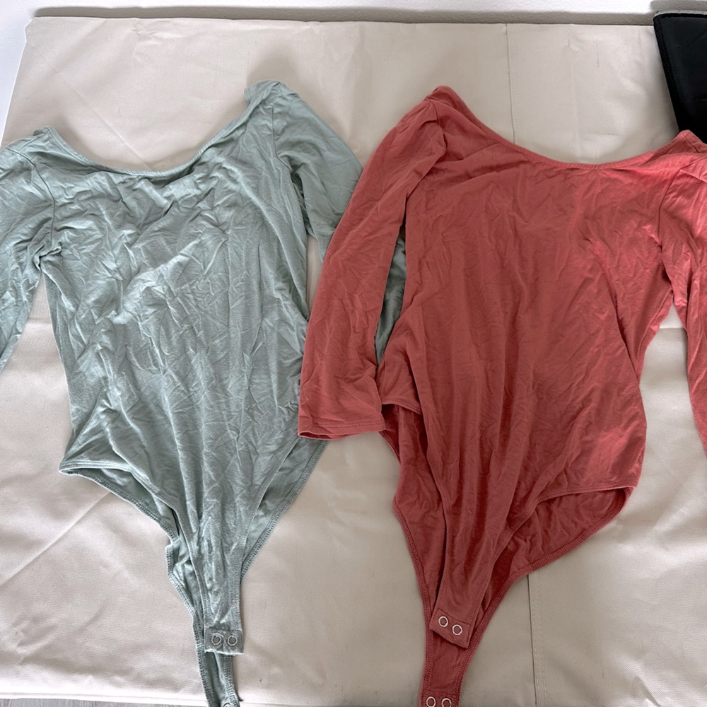 Forever 21 pink and green scoop neck bodysuits